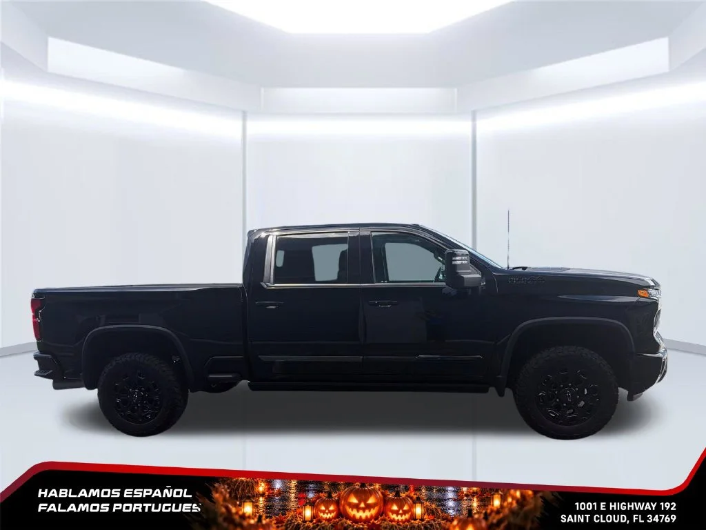 Used 2024 Black Chevrolet High Country image 6