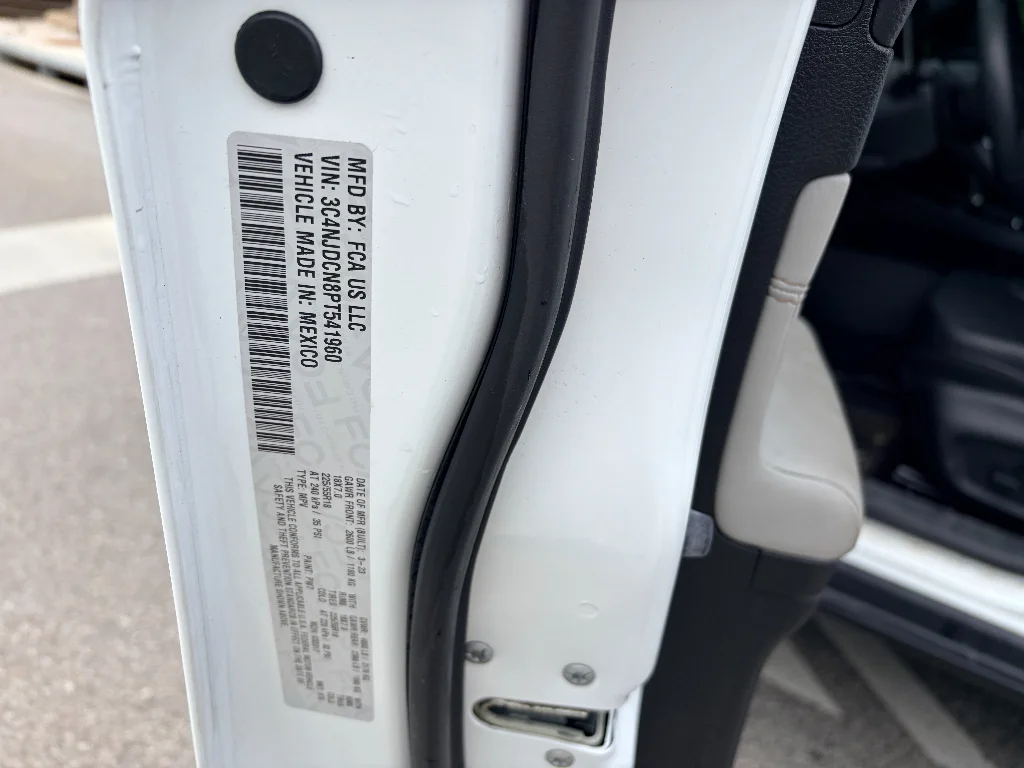 Used 2023 Bright White Clearcoat Jeep Limited image 32