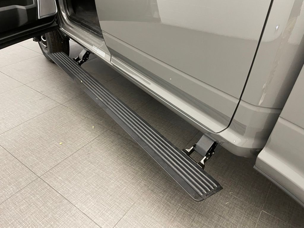 New 2026 Ceramic Gray Clear-Coat Exterior Paint RAM Laramie DRW image 14