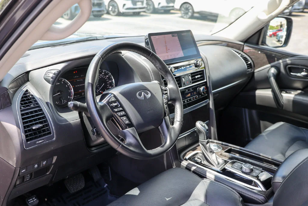 Certified Used 2024 Gray INFINITI LUXE image 28