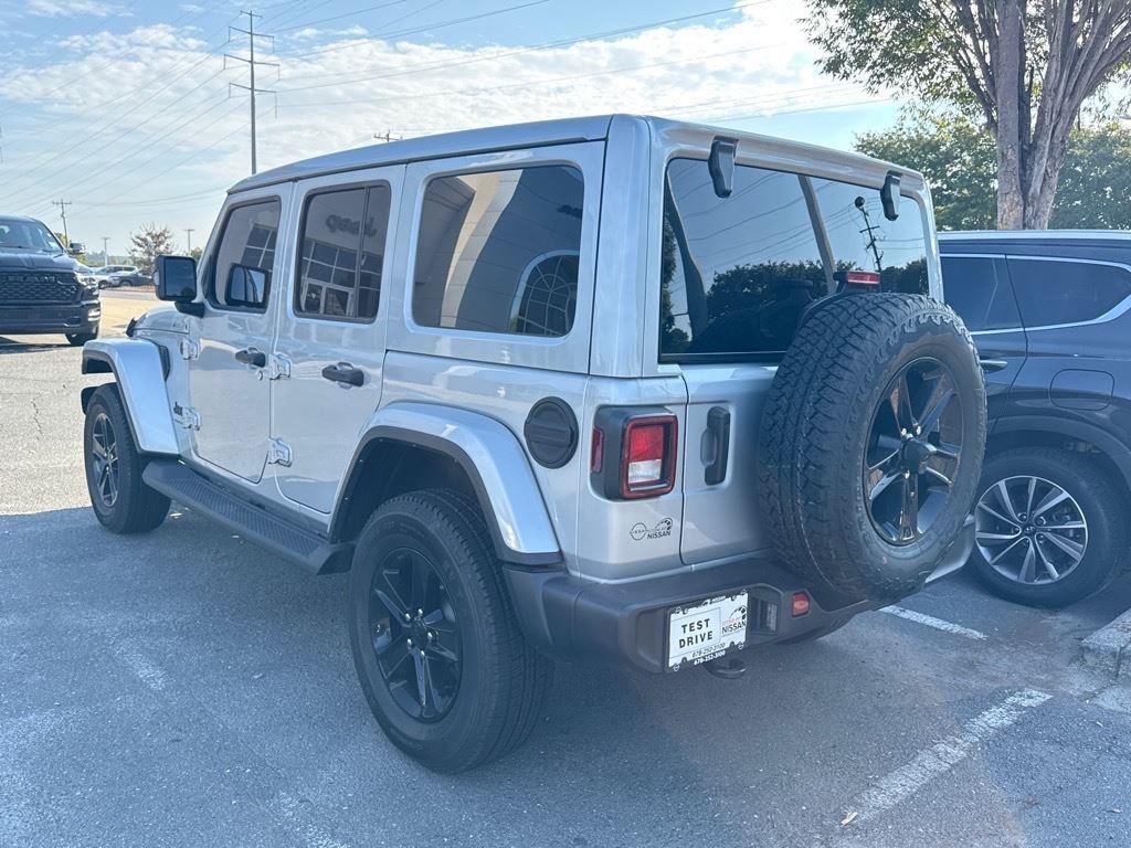 2023 Jeep Wrangler Sahara Altitude photo 2