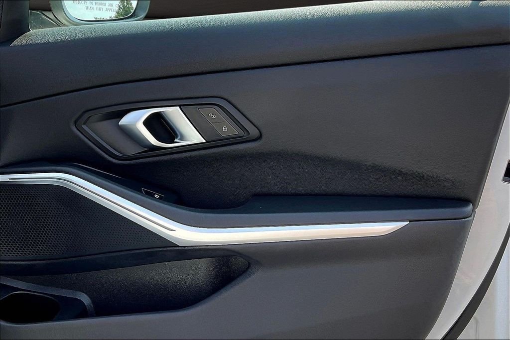 Used 2025 White BMW 330i image 30
