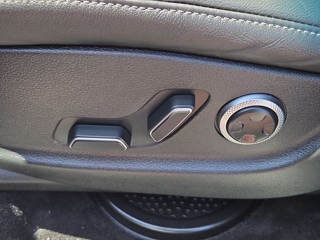 Used 2025 Gray Genesis 2.5T image 16