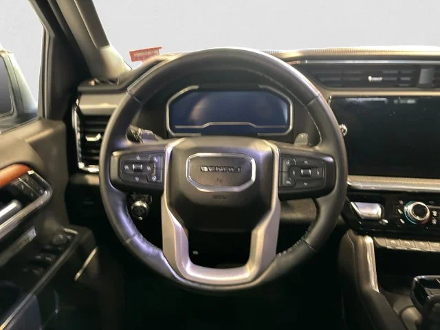 Used 2023 White GMC Denali image 13