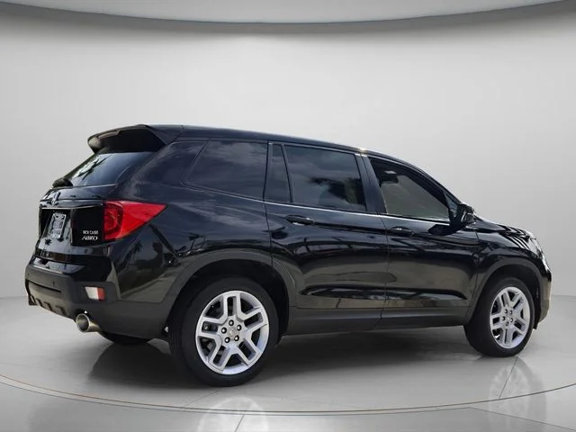 Used 2025  Honda EX-L image 7