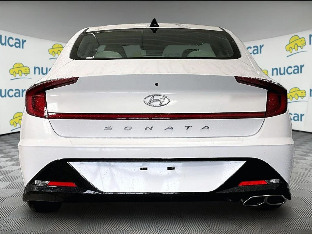 Certified Used 2023 White Hyundai SEL image 5
