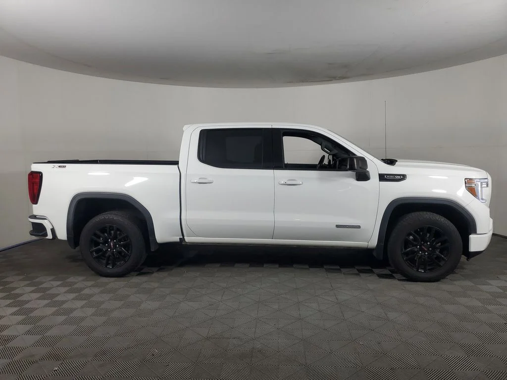Used 2021 White GMC Elevation image 3