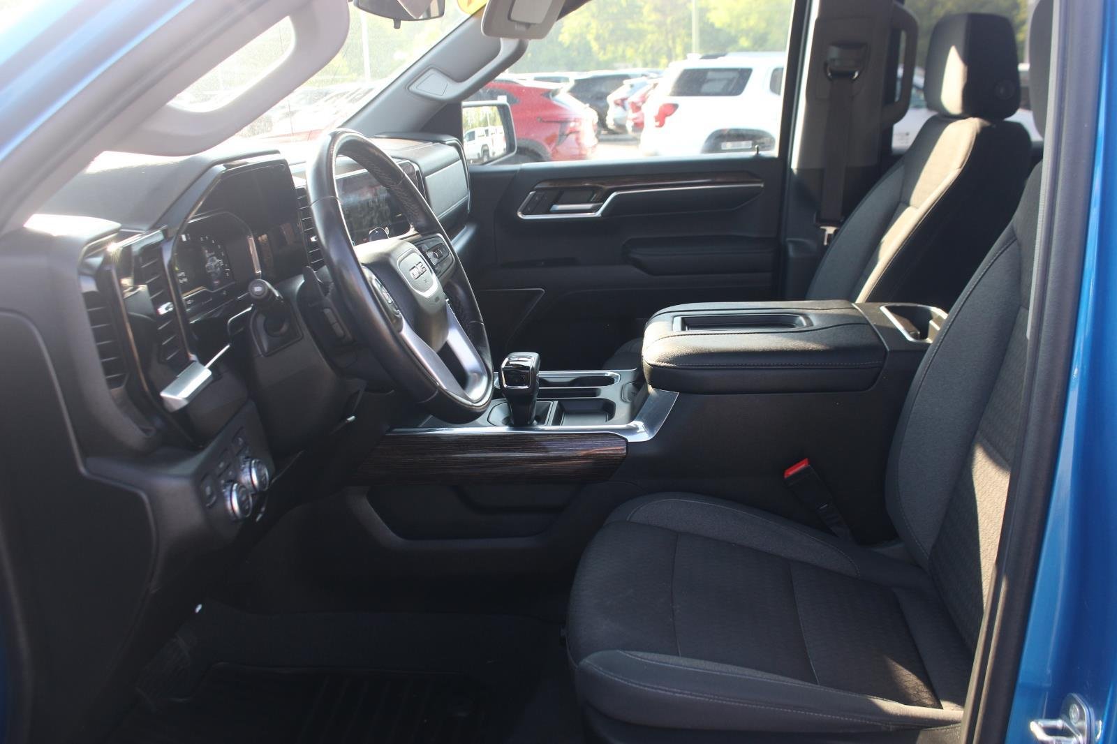 Used 2022 Dynamic Blue Metallic GMC Elevation image 17