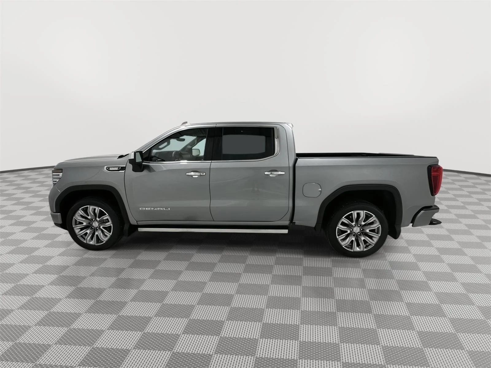 Used 2025 GMC Sierra 1500 Denali with VIN 1GTUUGE87SZ135830 for sale in Alexandria, Minnesota
