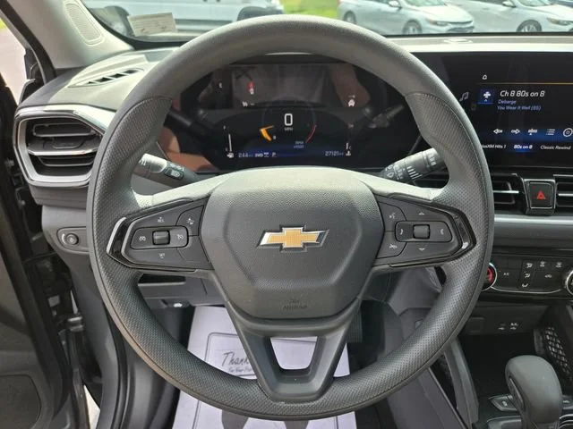 Used 2025 Sterling Gray Metallic Chevrolet LT image 32