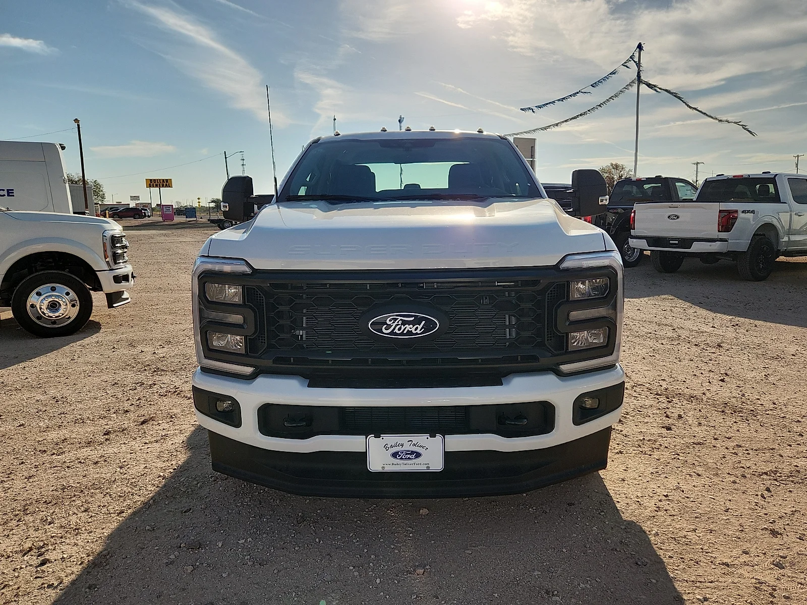 New 2027 Oxford White Ford XL image 2