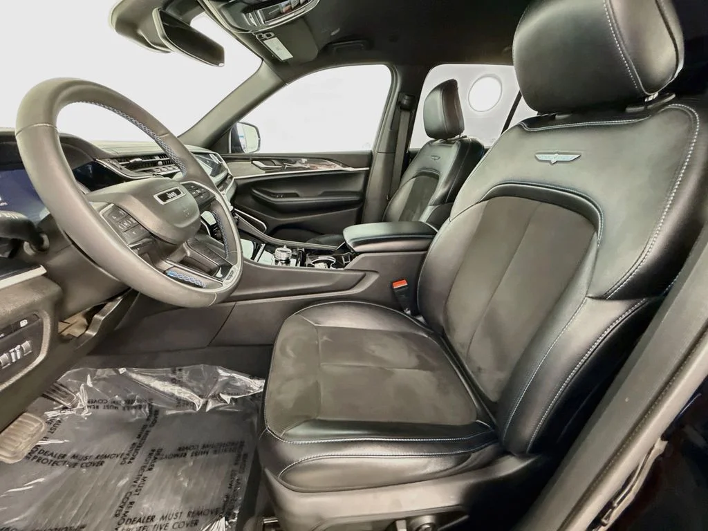 Used 2022 Black Jeep Trailhawk 4xe image 13