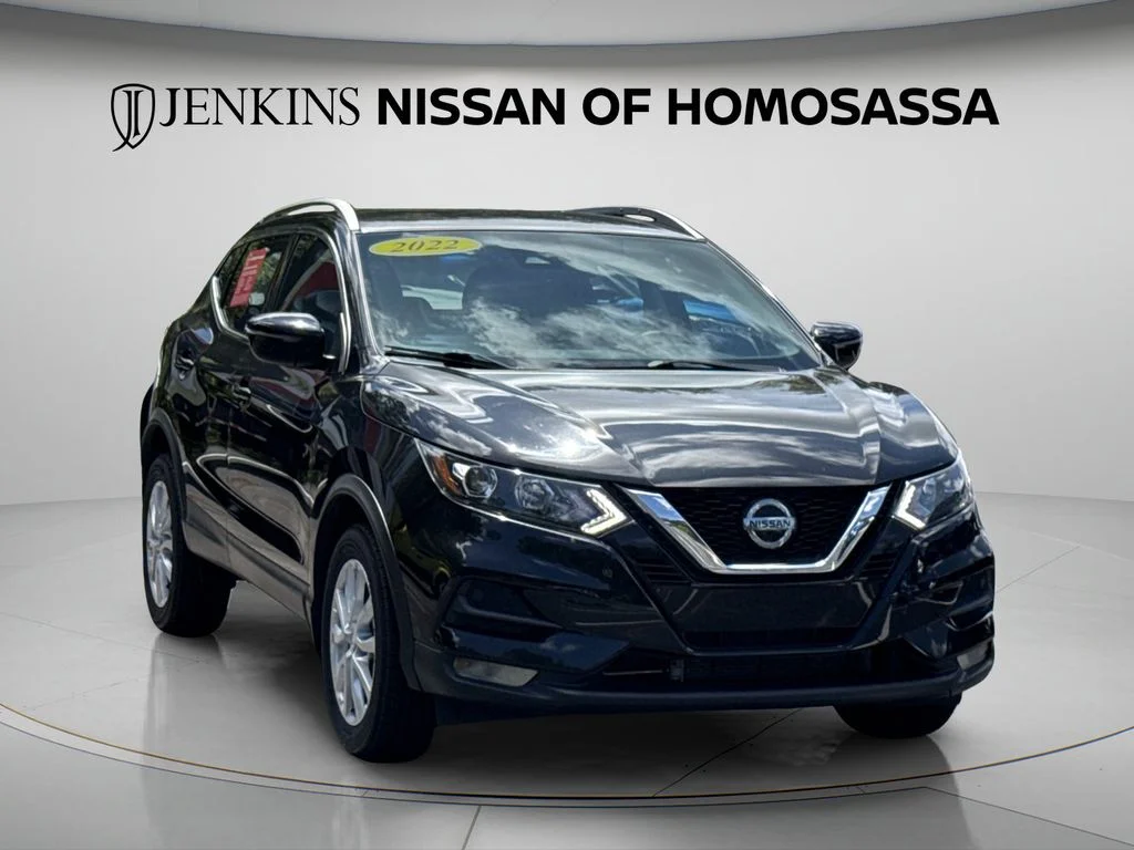 Used 2022 Black Nissan SV image 2