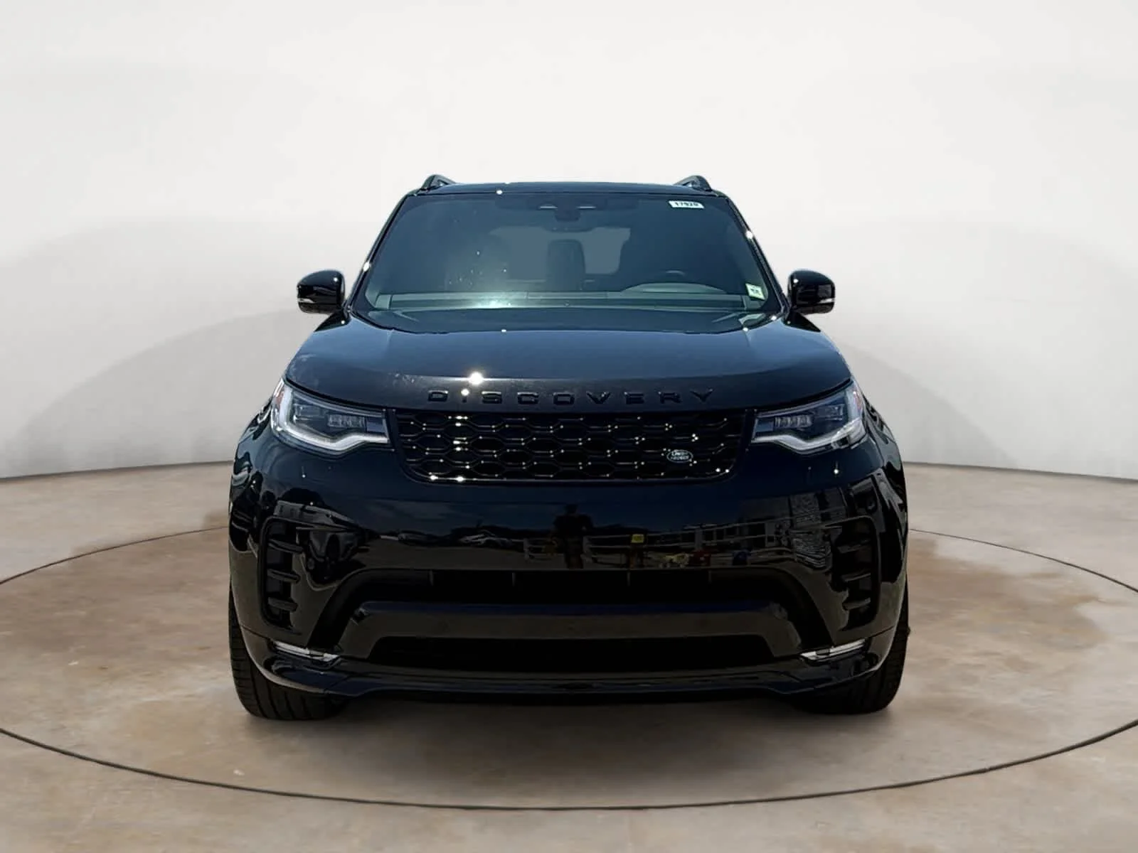 New 2026 Santorini Black LAND ROVER Dynamic SE image 8