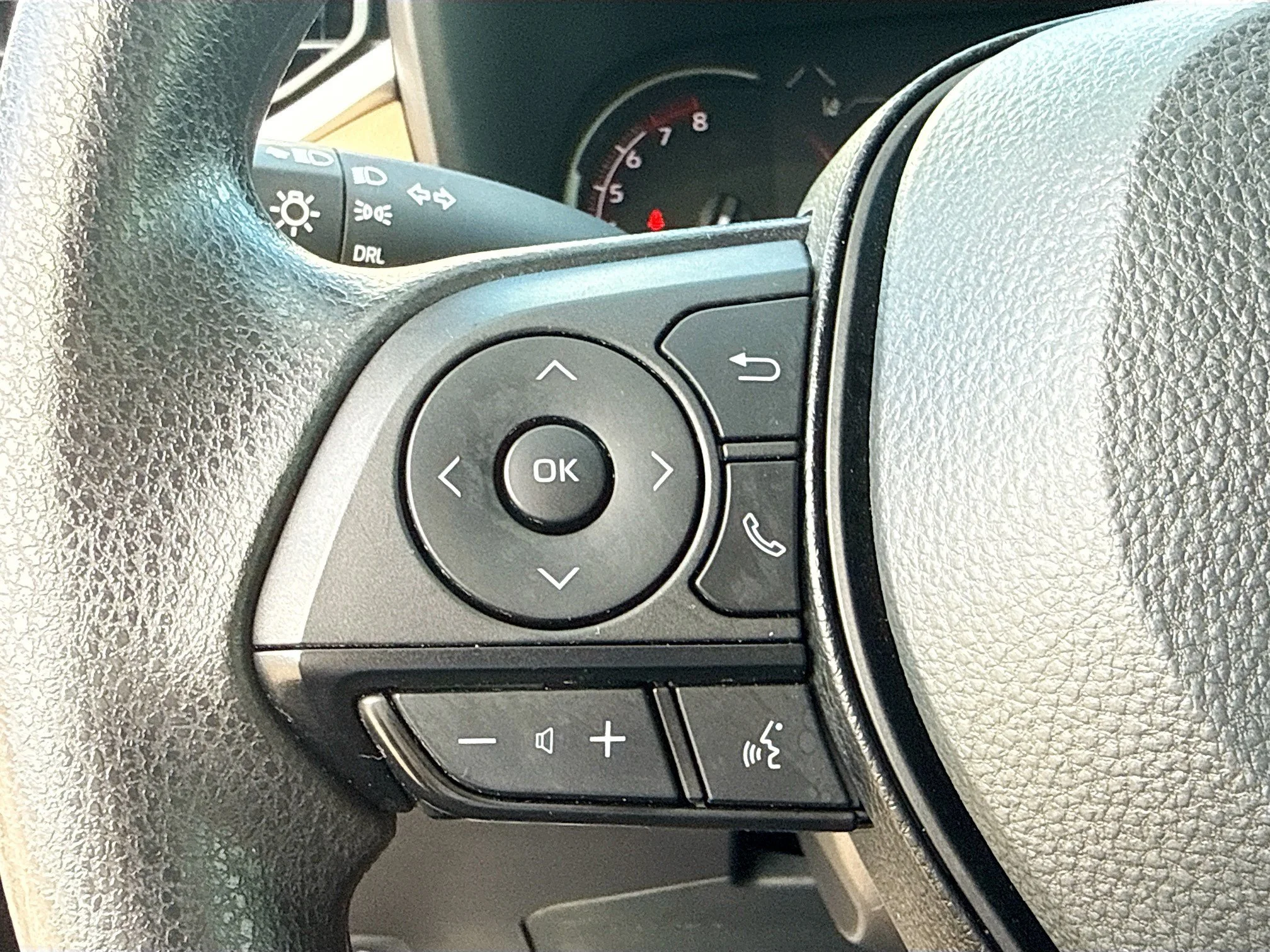 Used 2025 Midnight Black Metallic Toyota LE image 36