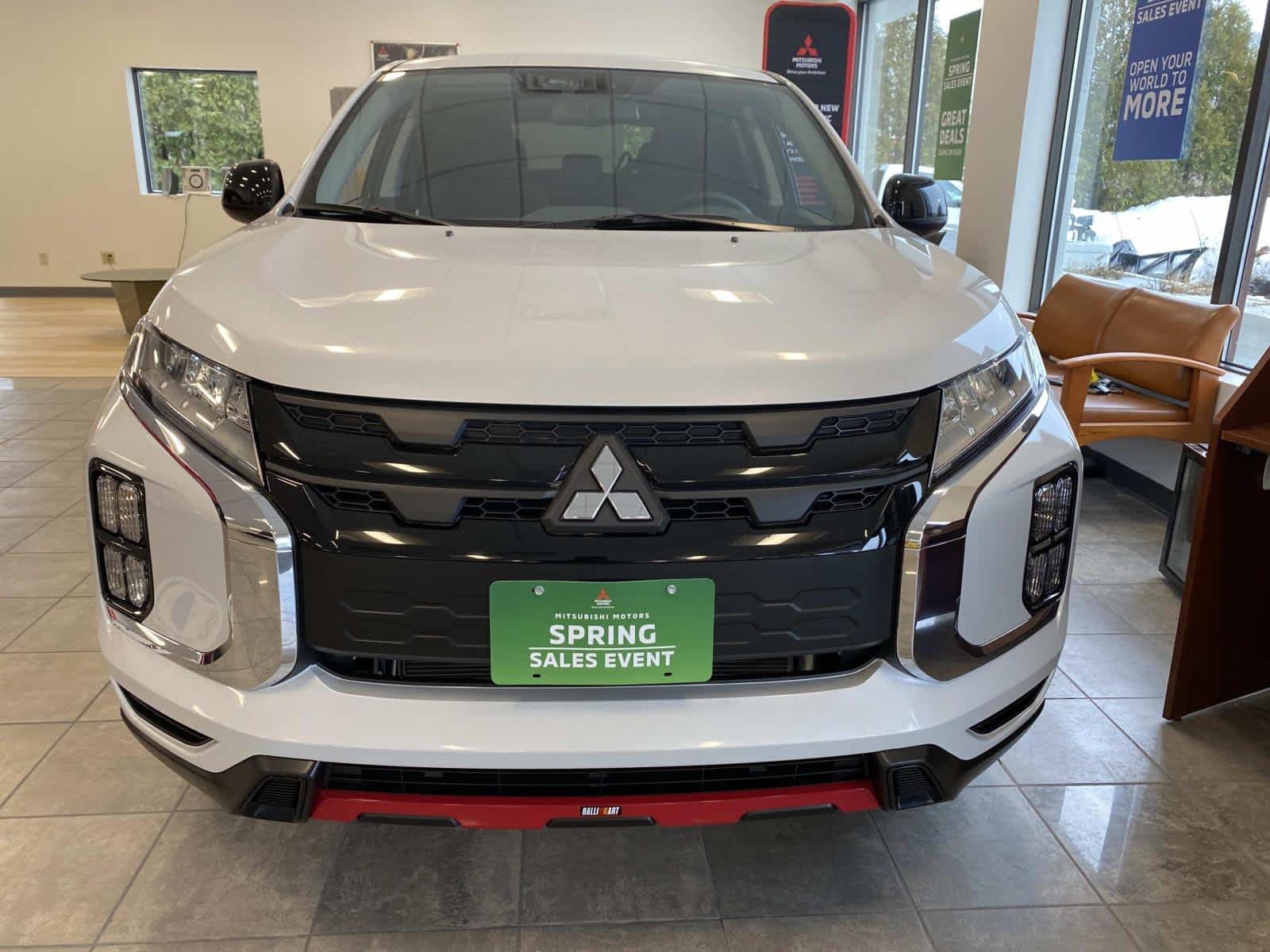 Used 2024 White Diamond Mitsubishi Ralliart image 19