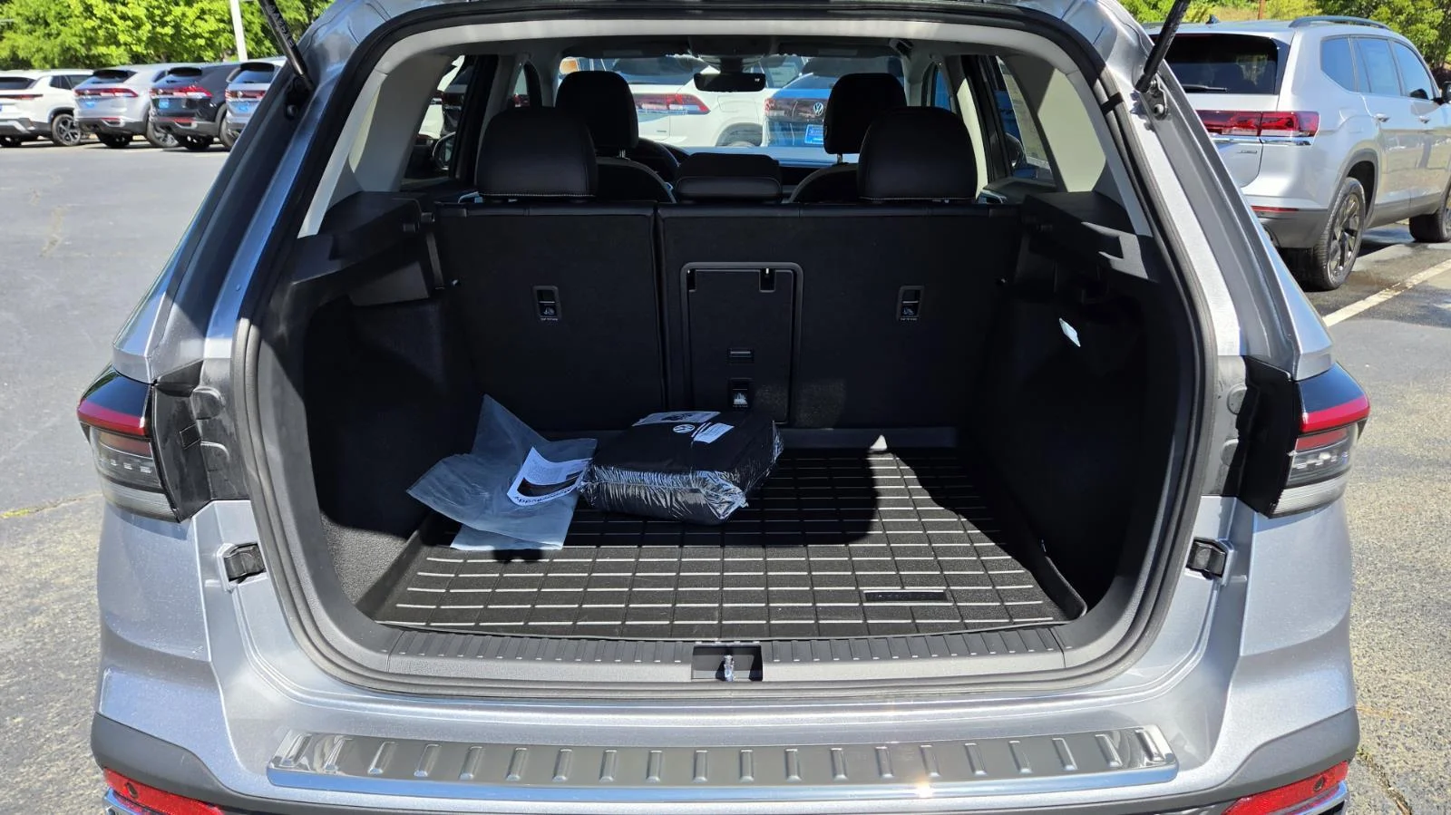 2025 Volkswagen Taos SE - Photo 59