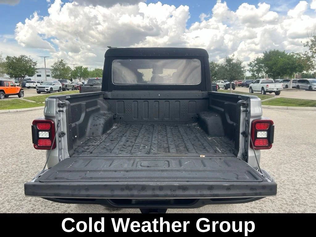 Used 2021 Silver Jeep Mojave image 8
