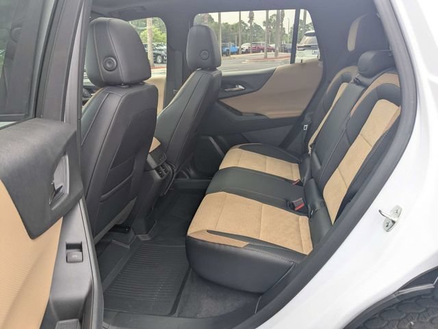 New 2027 Polar White Tricoat Chevrolet ACTIV image 14