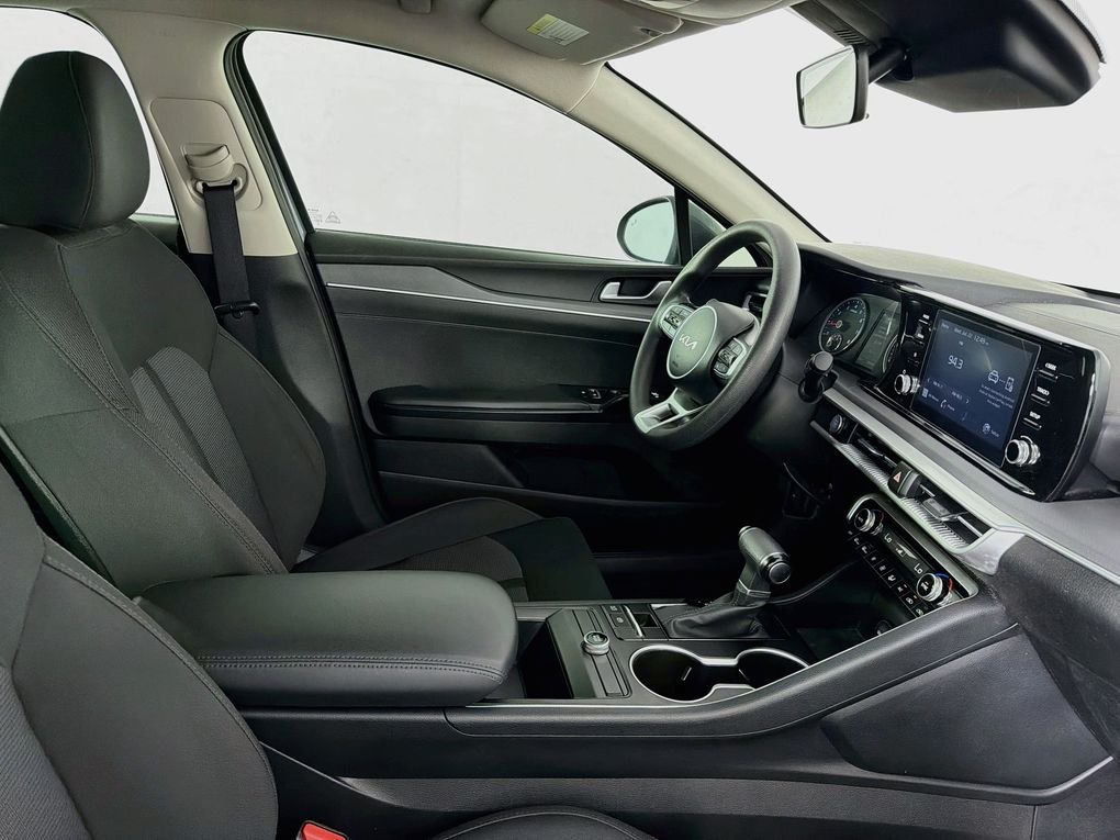 Used 2023 Silver Kia LXS image 35