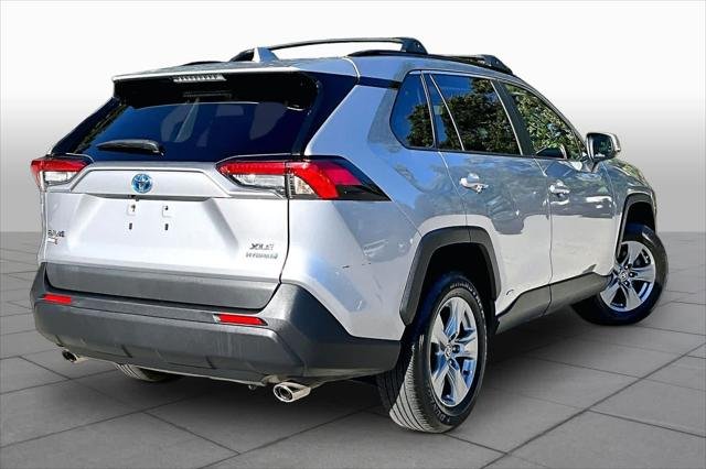 Certified Used 2023 SILVER SKY METALLIC Toyota  image 12
