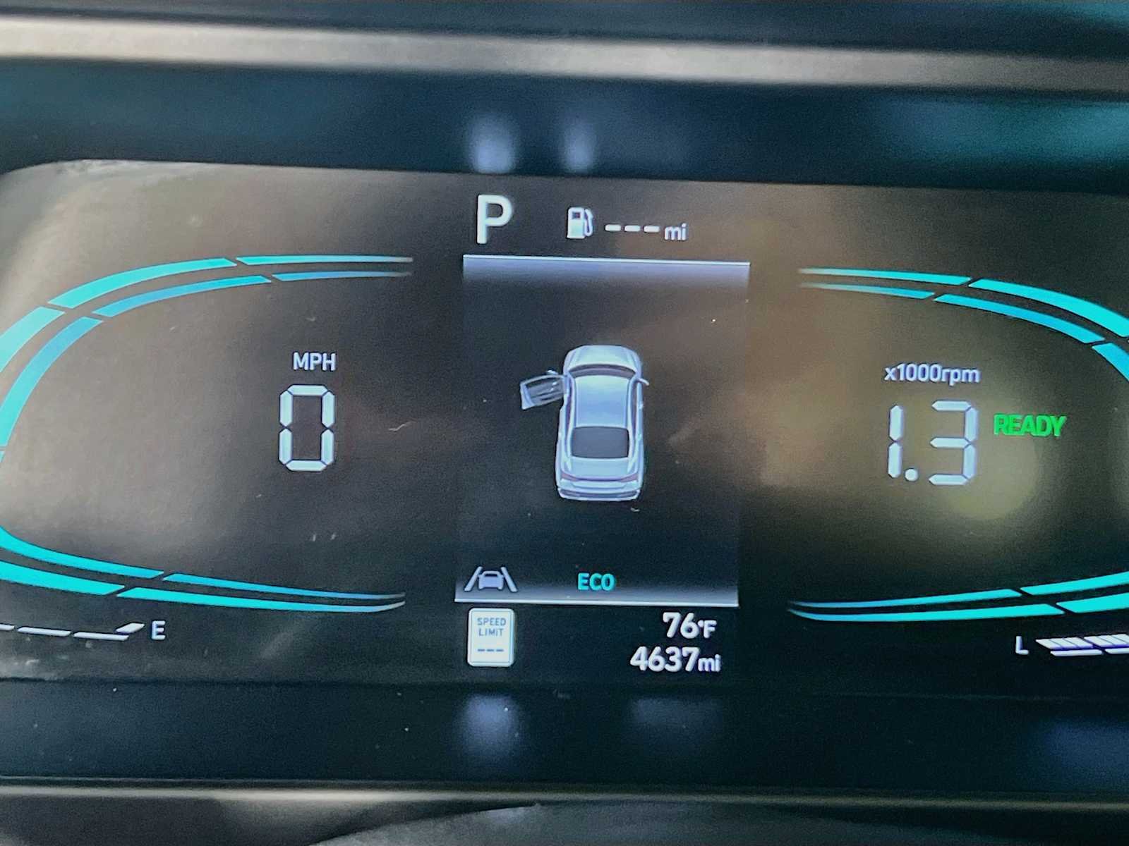 Used 2025 Amazon Gray Hyundai Blue image 12