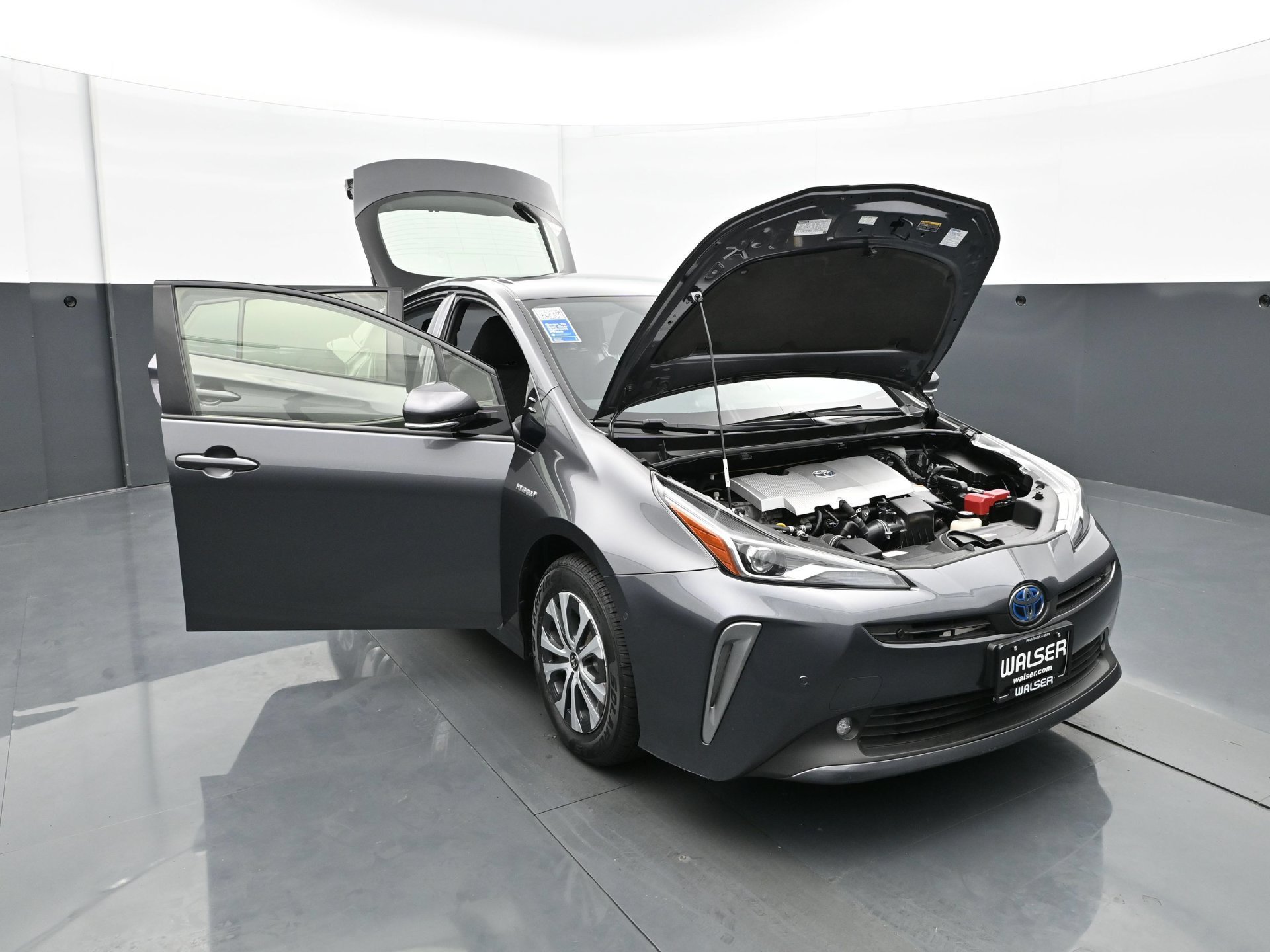 Used 2019 Magnetic Gray Metallic Toyota LE AWD-e image 39