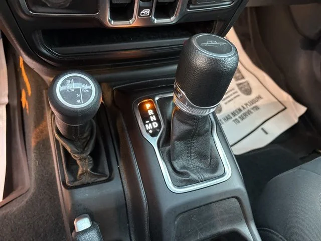 Used 2022 Blue Jeep Sport image 29