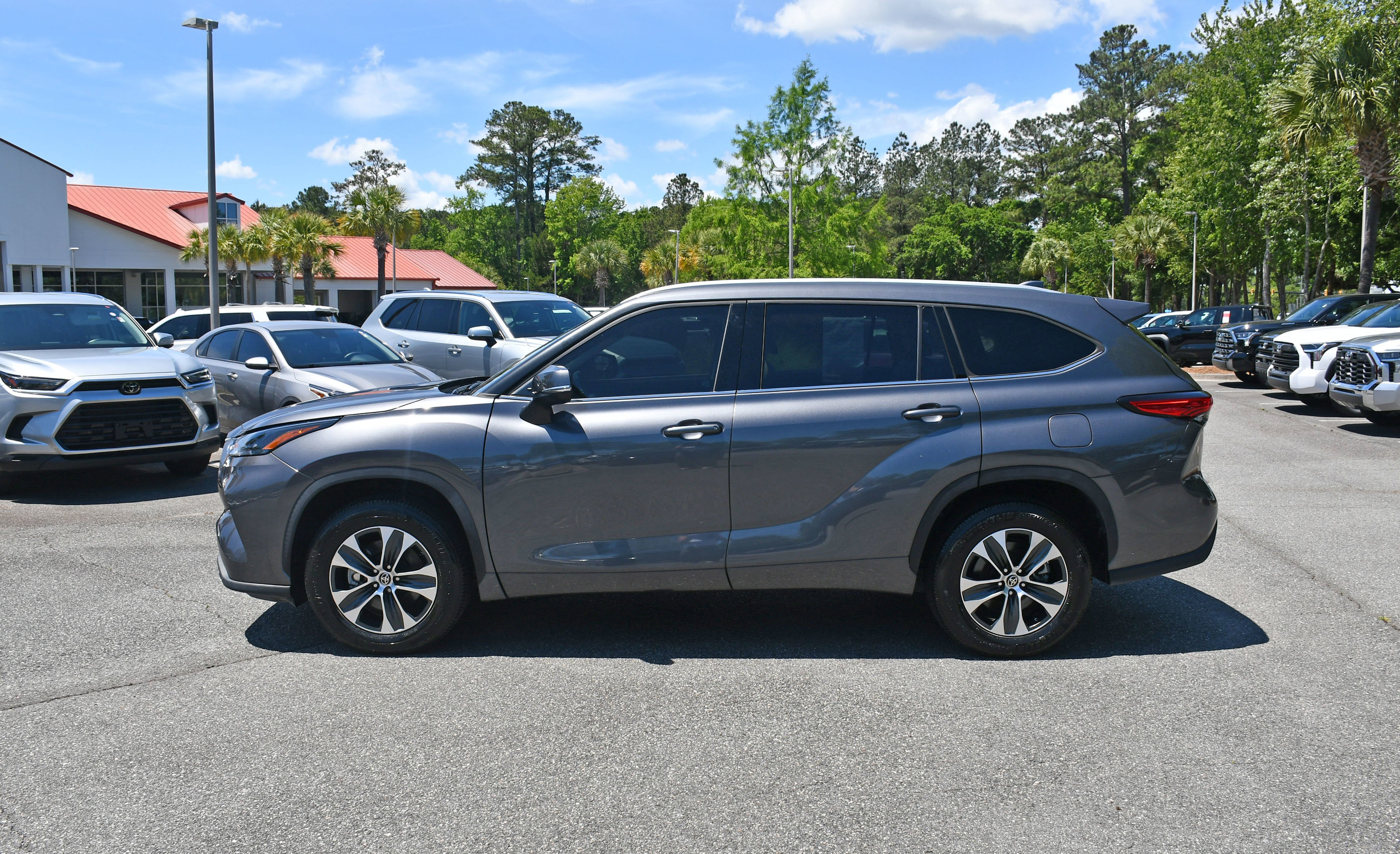 Used 2022 Gray Toyota XLE image 2