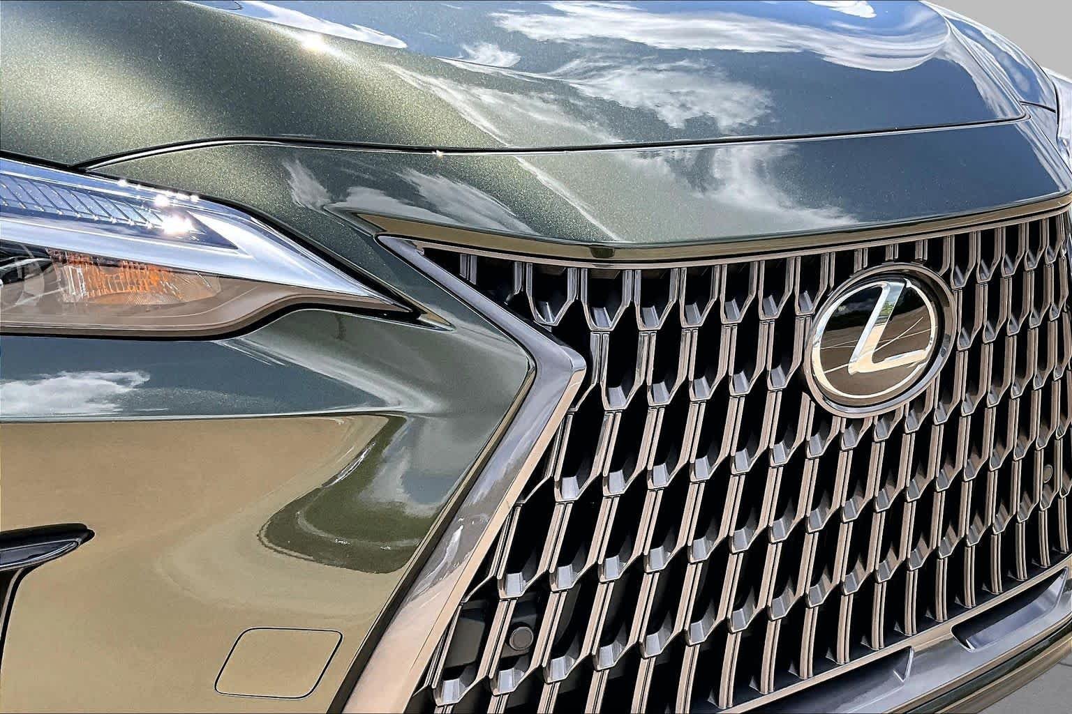 Certified Used 2026 TERRANE KHAKI MICA METALL Lexus  image 30