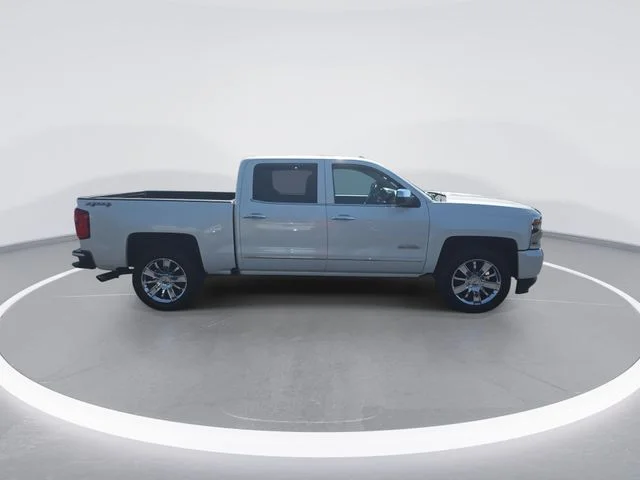 Used 2017 Beige Chevrolet High Country image 9