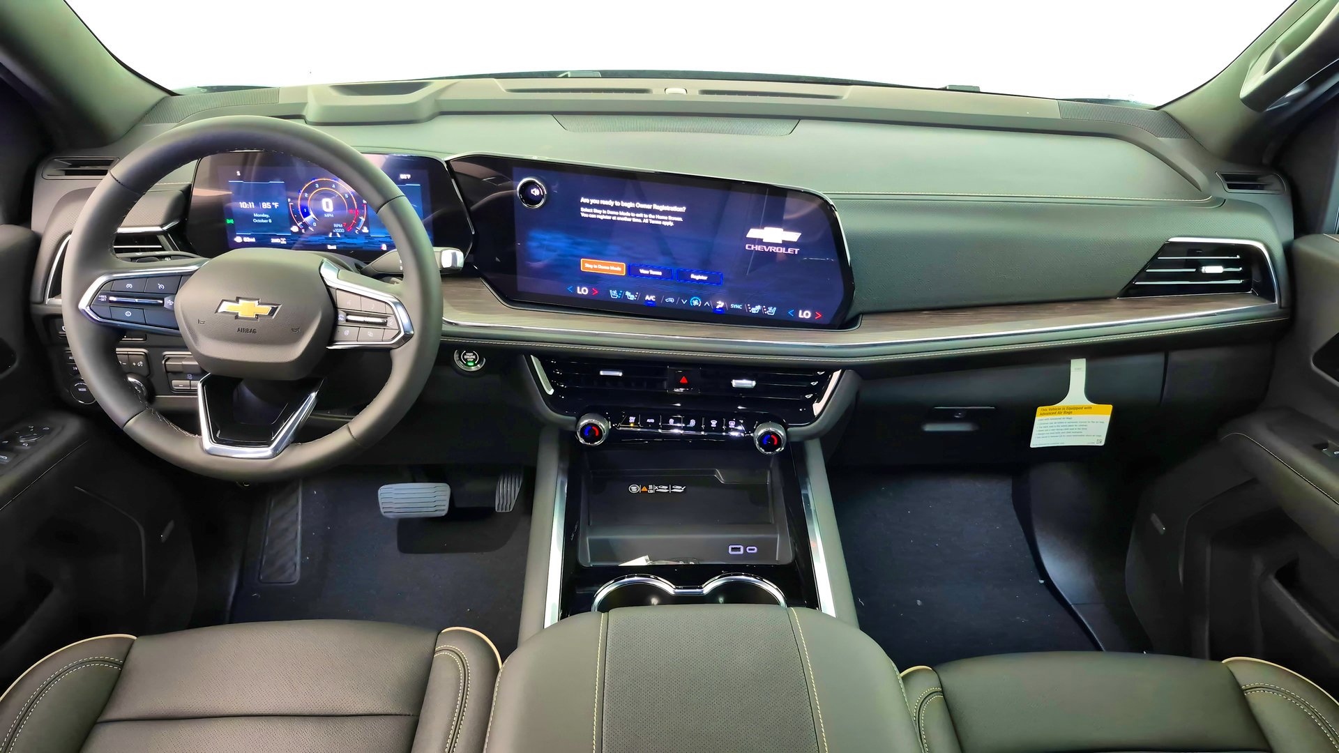 2026 Chevrolet Suburban Premier - Photo 25