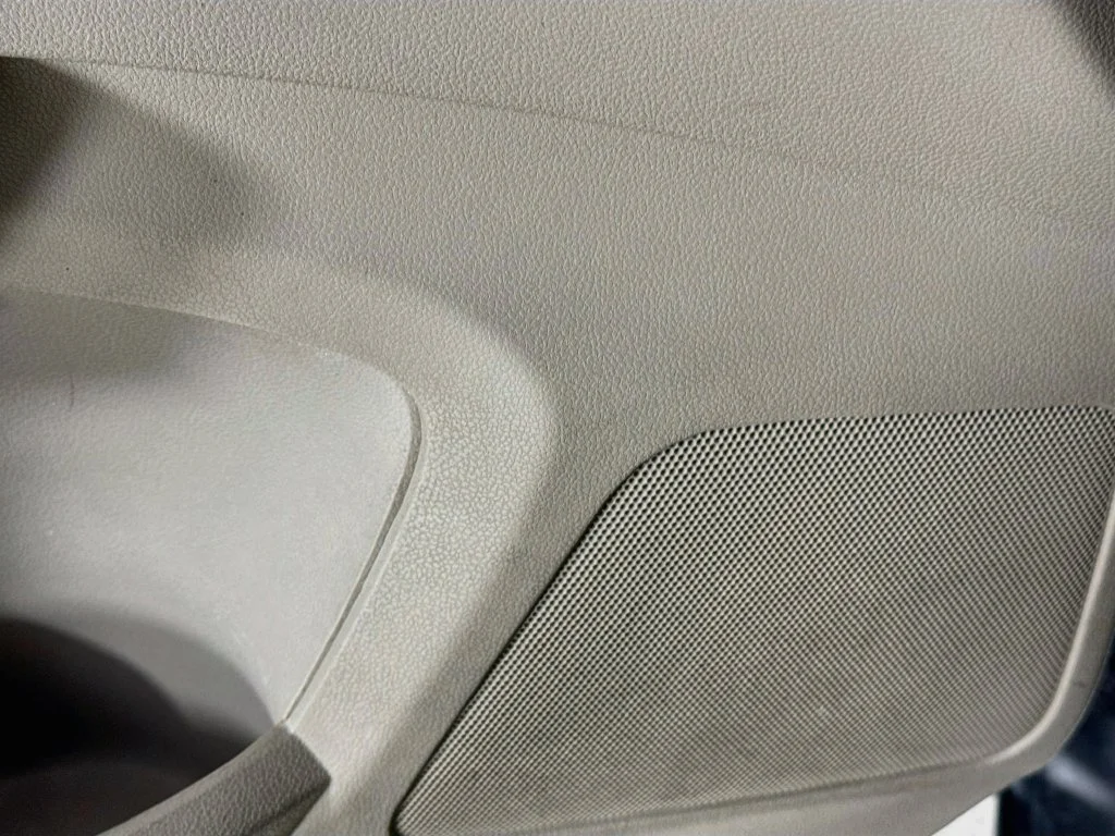 Used 2015 White Honda EX-L image 22