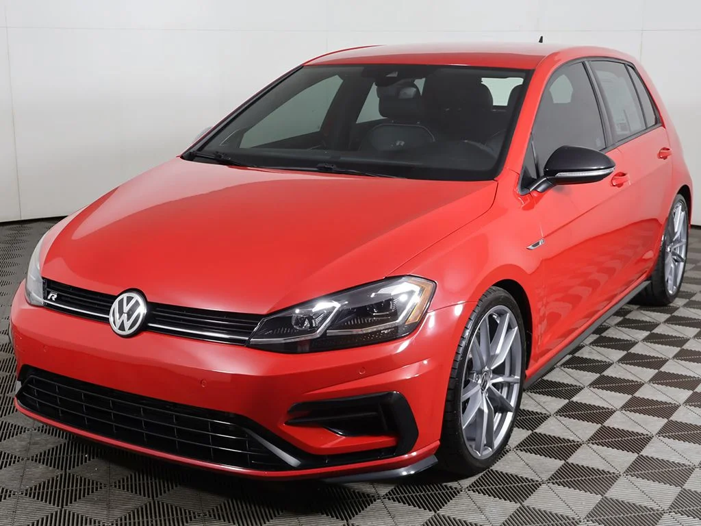 Used 2019 Red Volkswagen DCC & Navigation 4Motion image 9