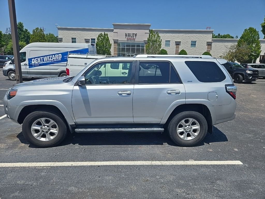 Used 2015 Silver Toyota SR5 image 5