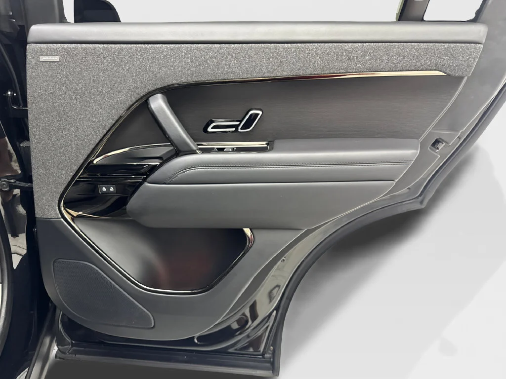 Used 2023 Black Land Rover SE image 43