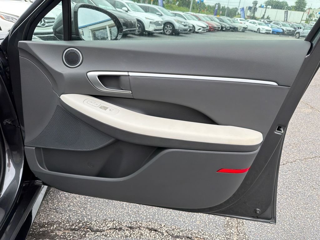 2026 Hyundai Sonata SEL - Photo 14