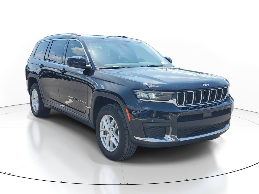 Used 2021 Black Jeep Laredo image 2