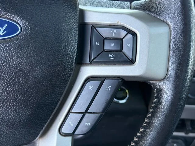 Used 2020 Black Ford LARIAT image 25