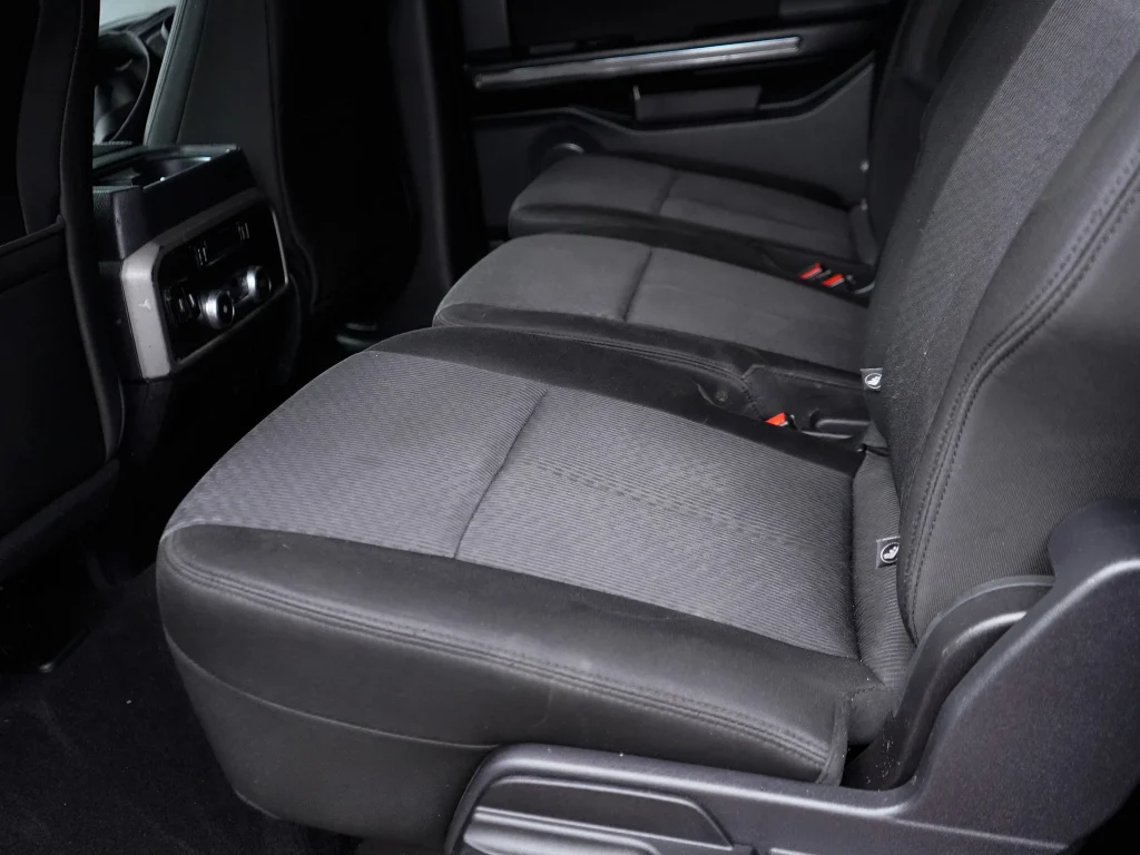 Used 2019 Agate Black Metallic Ford XLT image 31