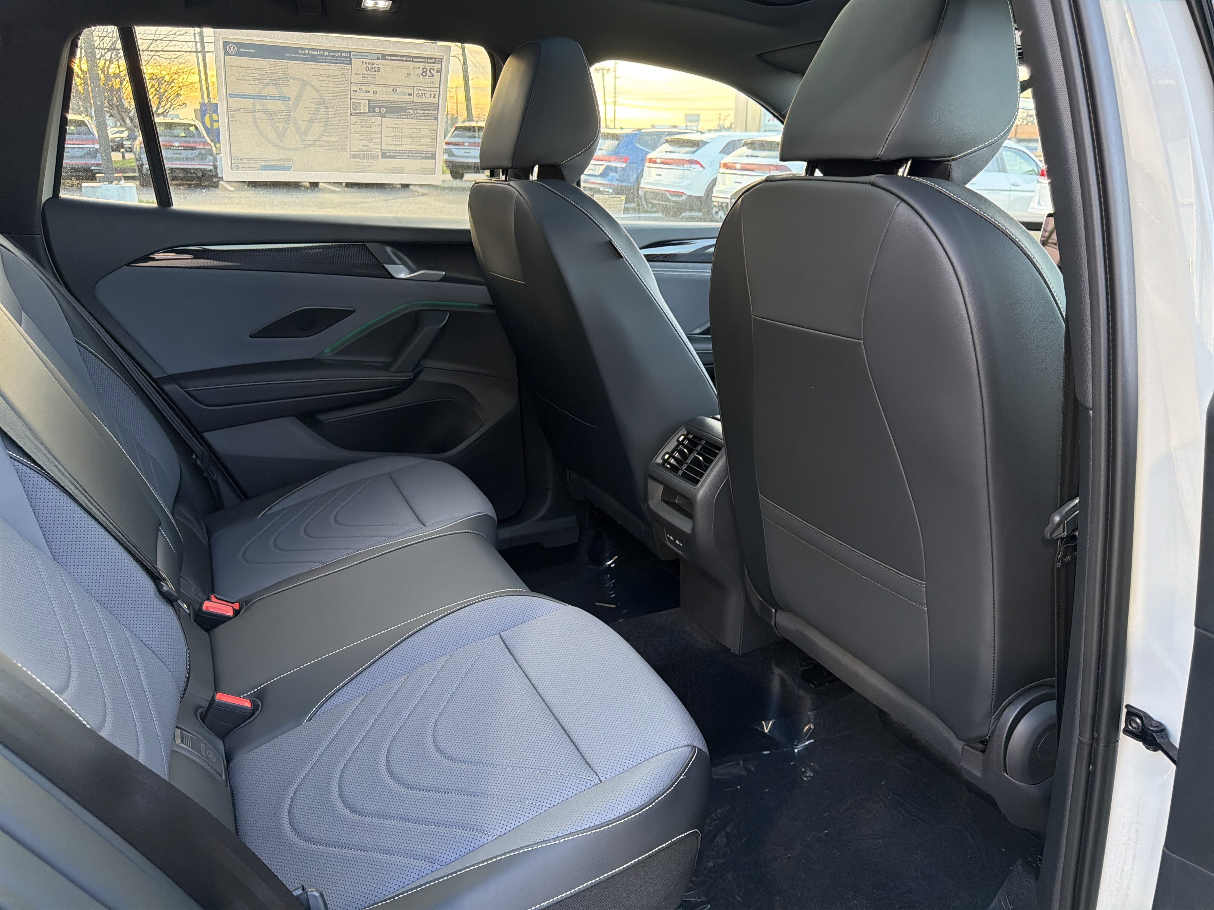 New 2026 Sandstone w/Deep Black Roof Volkswagen SE R-Line Black image 26