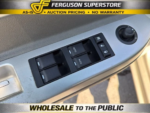 Used 2009 Beige Chrysler Touring image 16