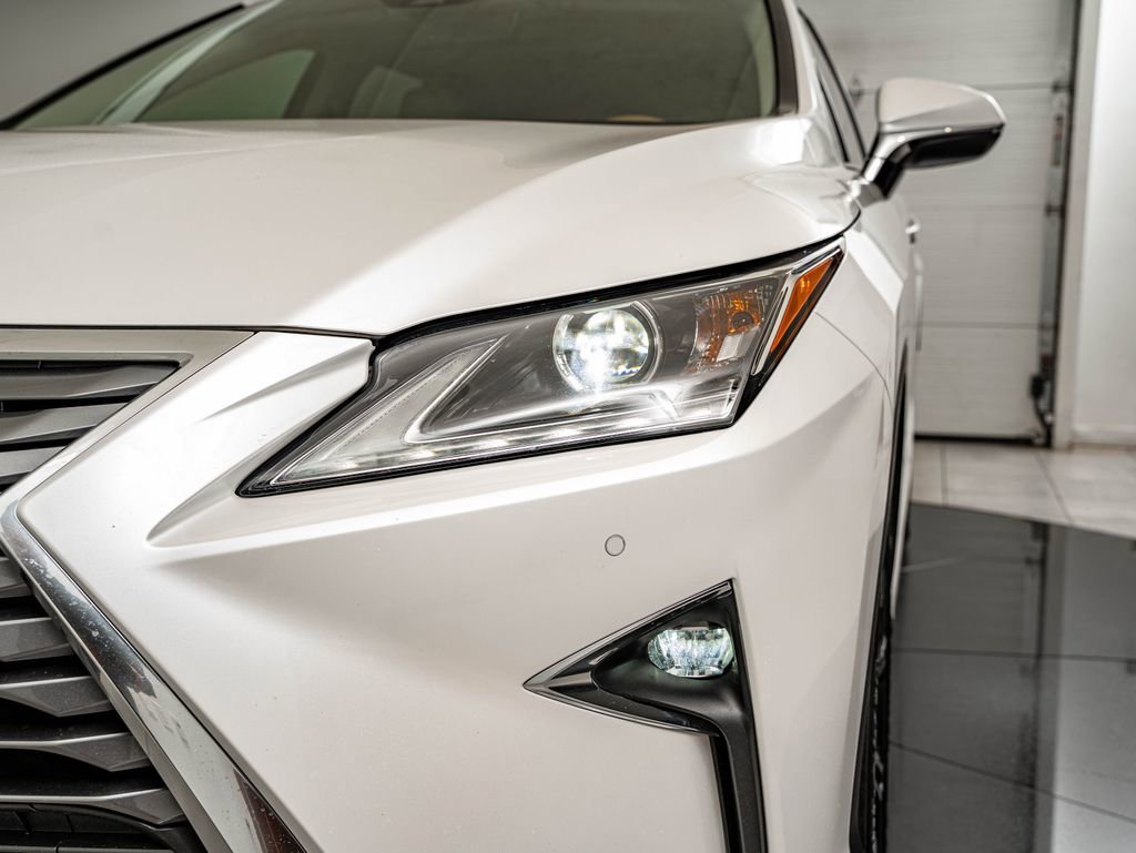 Used 2018 Eminent White Pearl Lexus RX 350L Premium image 13