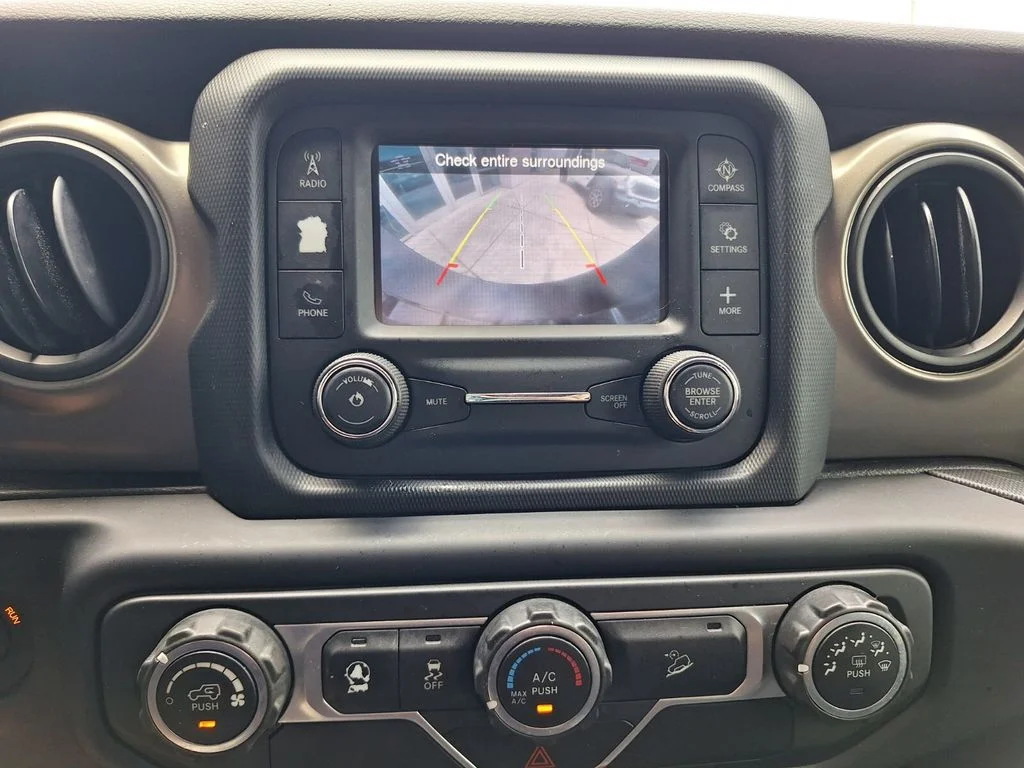 Used 2018 White Jeep Unlimited Sport S image 21