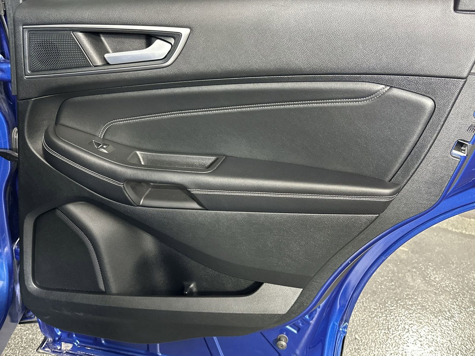 2024 Ford Edge Titanium - Photo 30