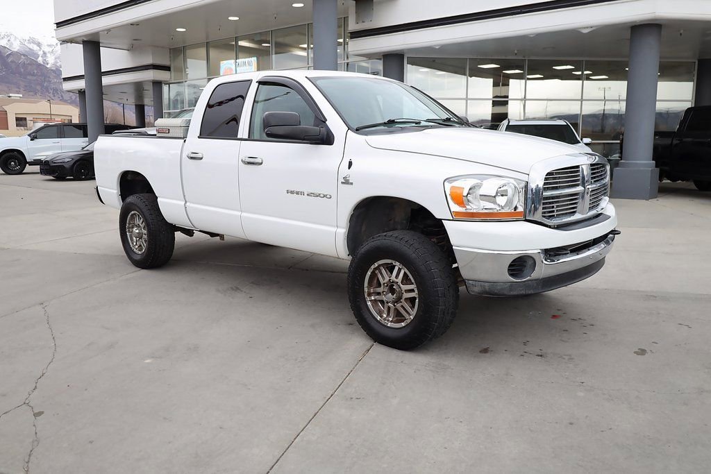 Used 2006 Bright White Dodge SLT image 8