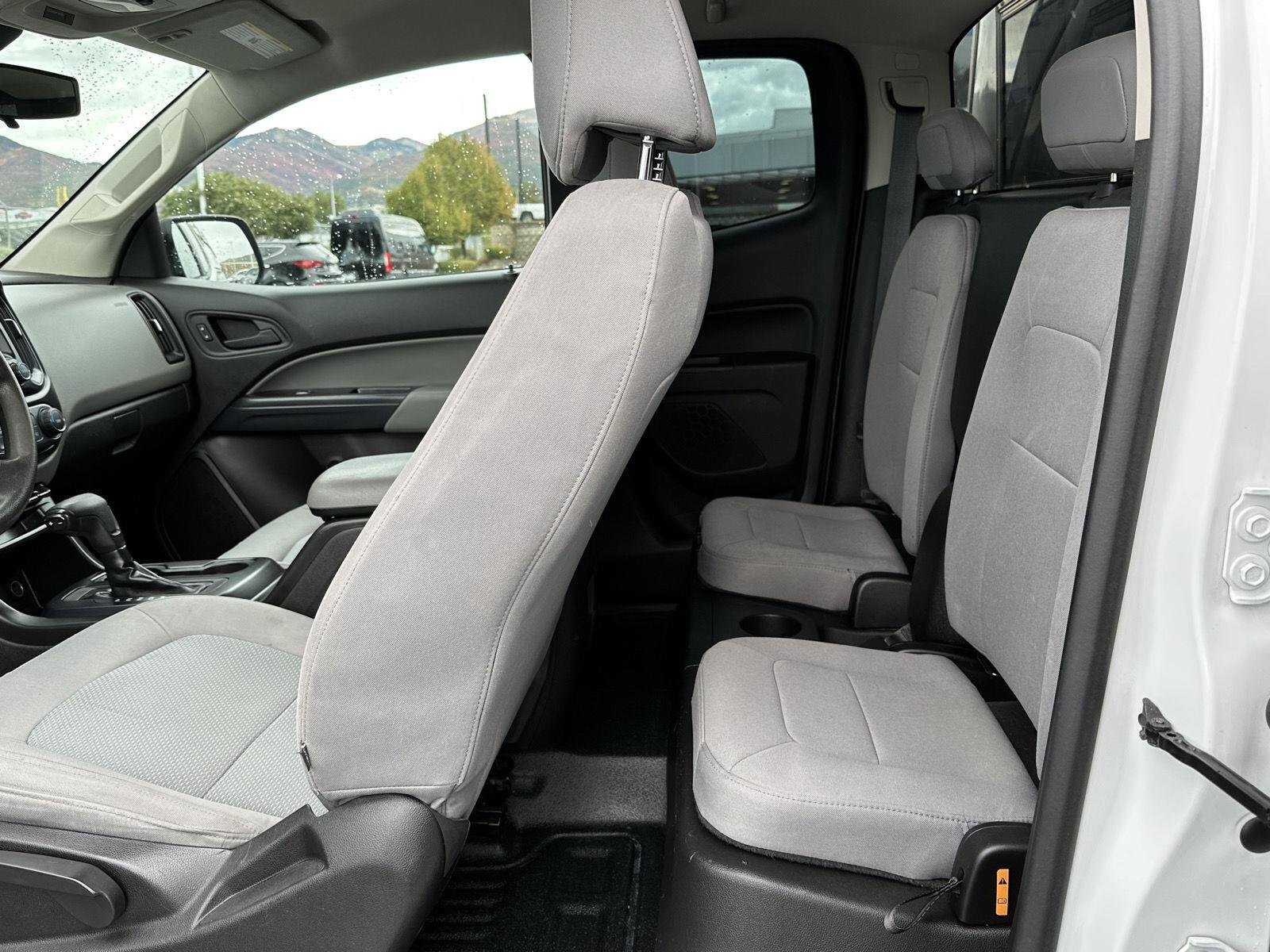 Used 2016 SUMMIT WHITE Chevrolet 2WD WT image 3