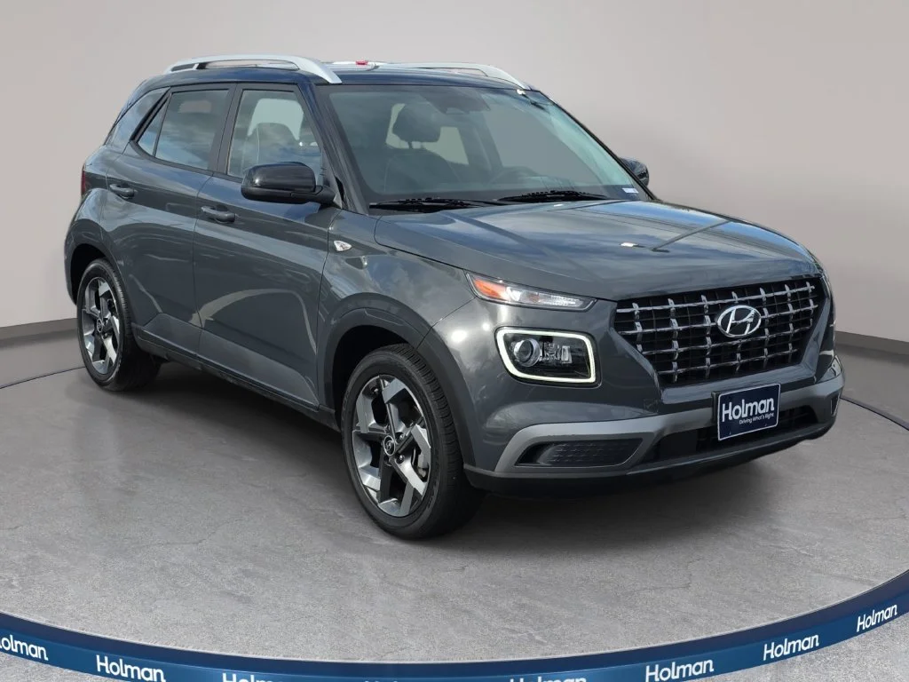 Used 2024 Gray Hyundai Limited image 4