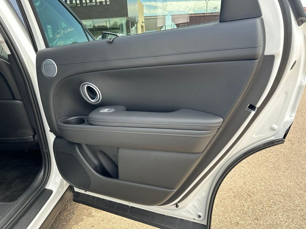 New 2026 White Hyundai SEL Premium AWD image 33
