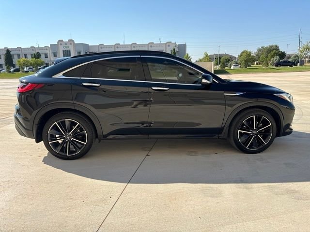 Used 2023 Black INFINITI SENSORY image 4